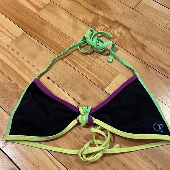 Ocean Pacific black knotted center edged tie halter bikini top. Small (3/5). - Picture 1 of 2